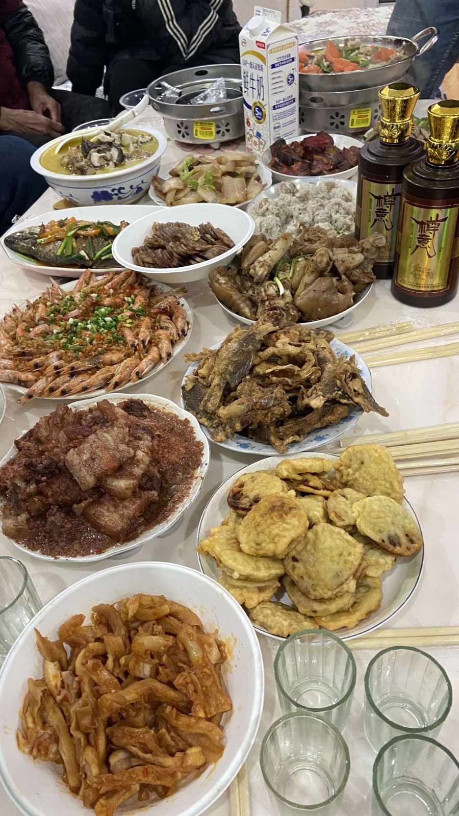 醬香酒生產(chǎn)廠家：適合元旦送禮或家用的幾款茅臺鎮(zhèn)醬香白酒